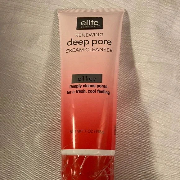 Renewing Deep Pore Cream Cleanser - Picture 1 of 1